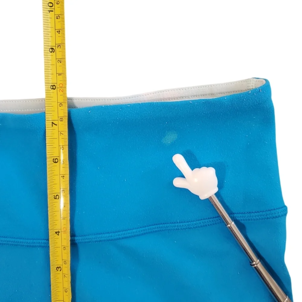 Lululemon Women's Wunder Under Reversible Blue/Aquamarine Crop Leggings‎ Size 4